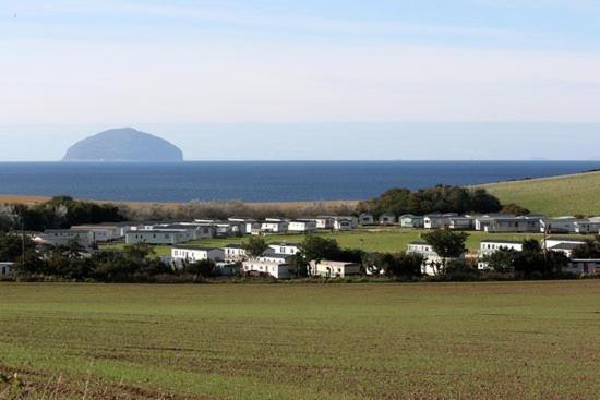 Turnberry Caravan Quiet Peaceful Location Near Golf Spas And Beaches Girvan Exterior photo