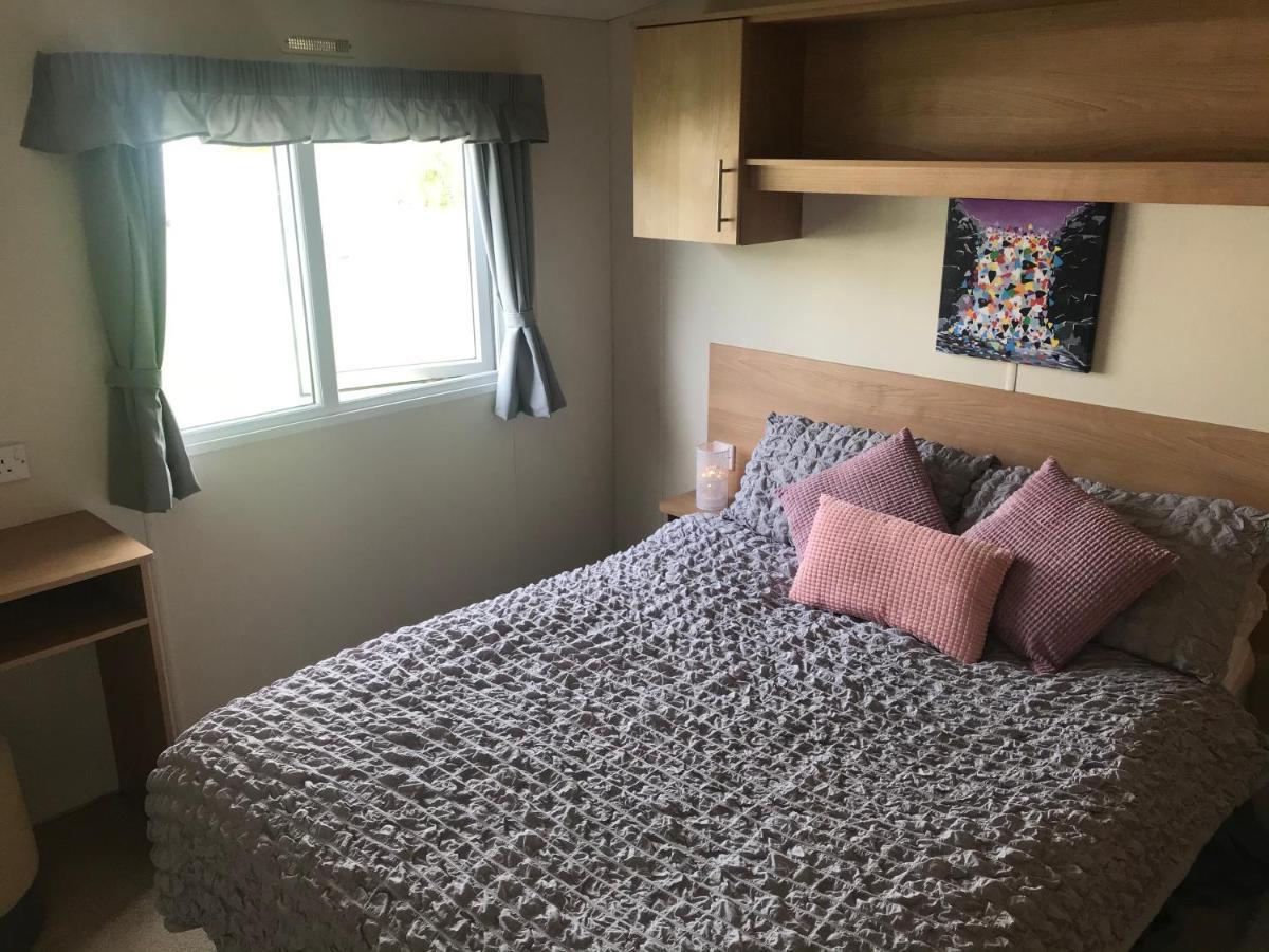 Turnberry Caravan Quiet Peaceful Location Near Golf Spas And Beaches Girvan Exterior photo